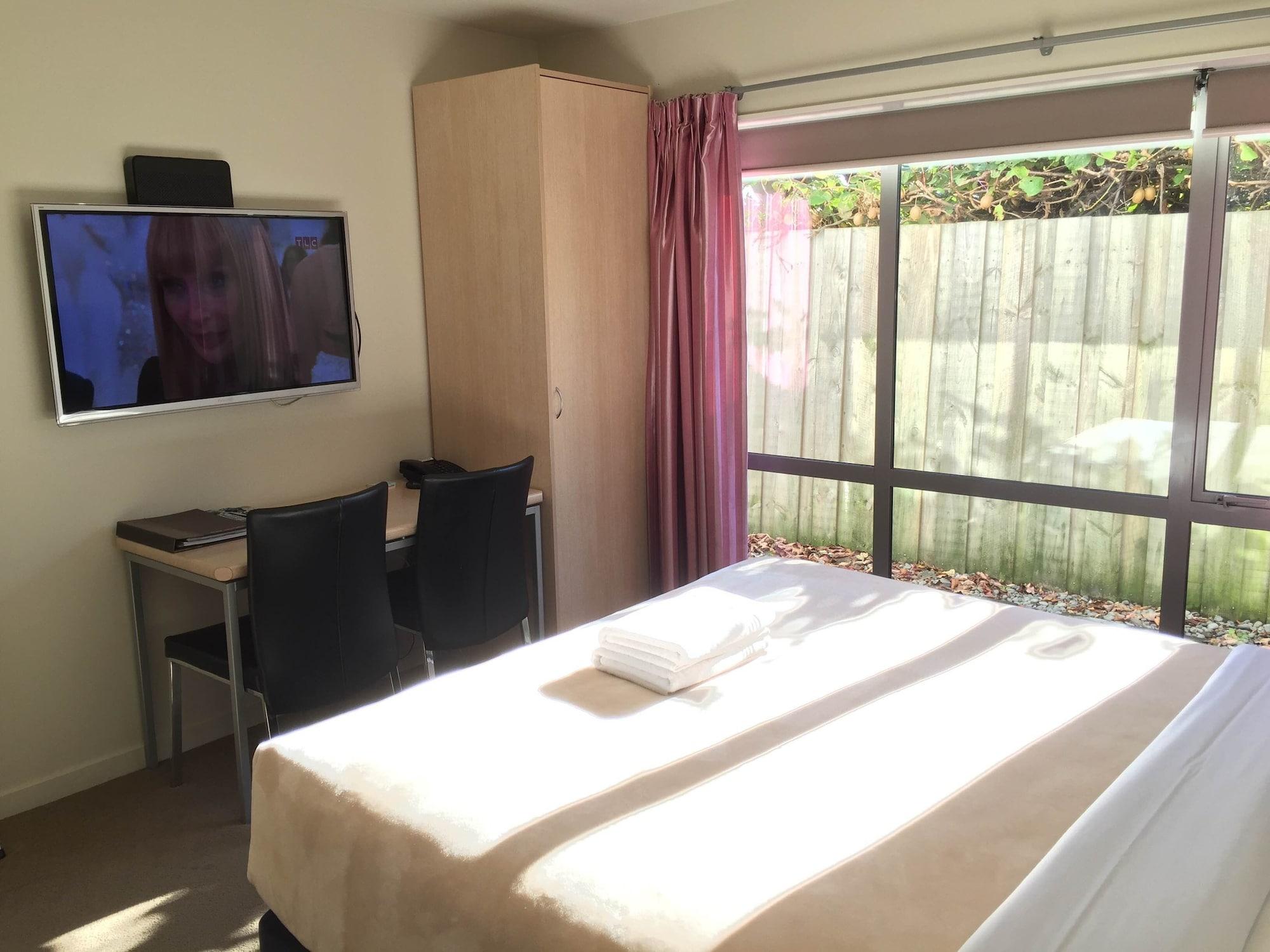 Alpha Motel Christchurch Bagian luar foto
