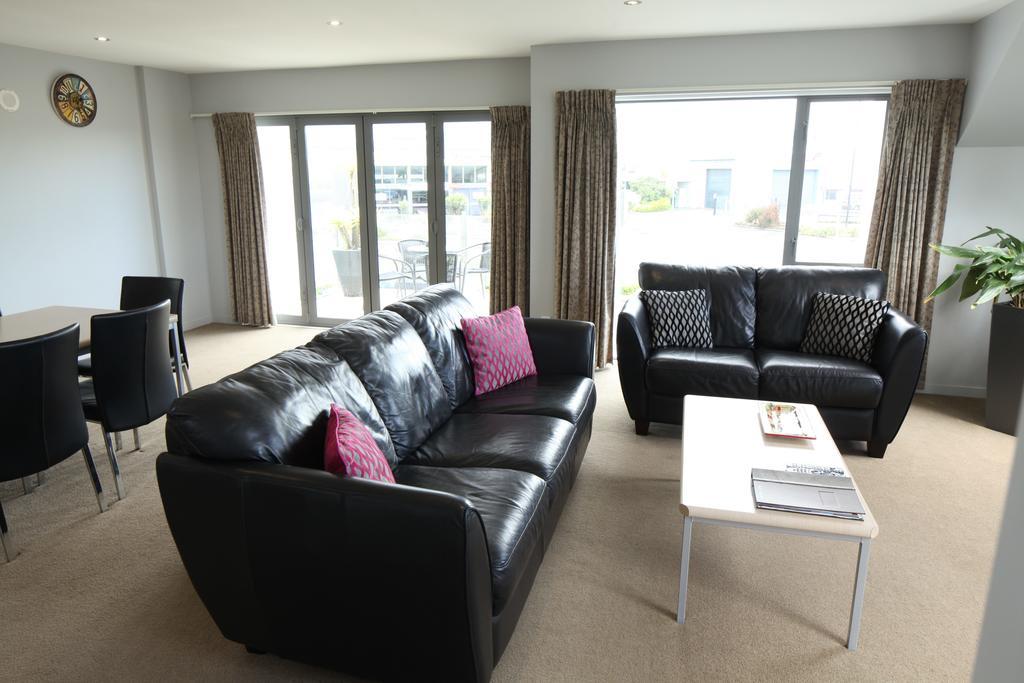 Alpha Motel Christchurch Bagian luar foto