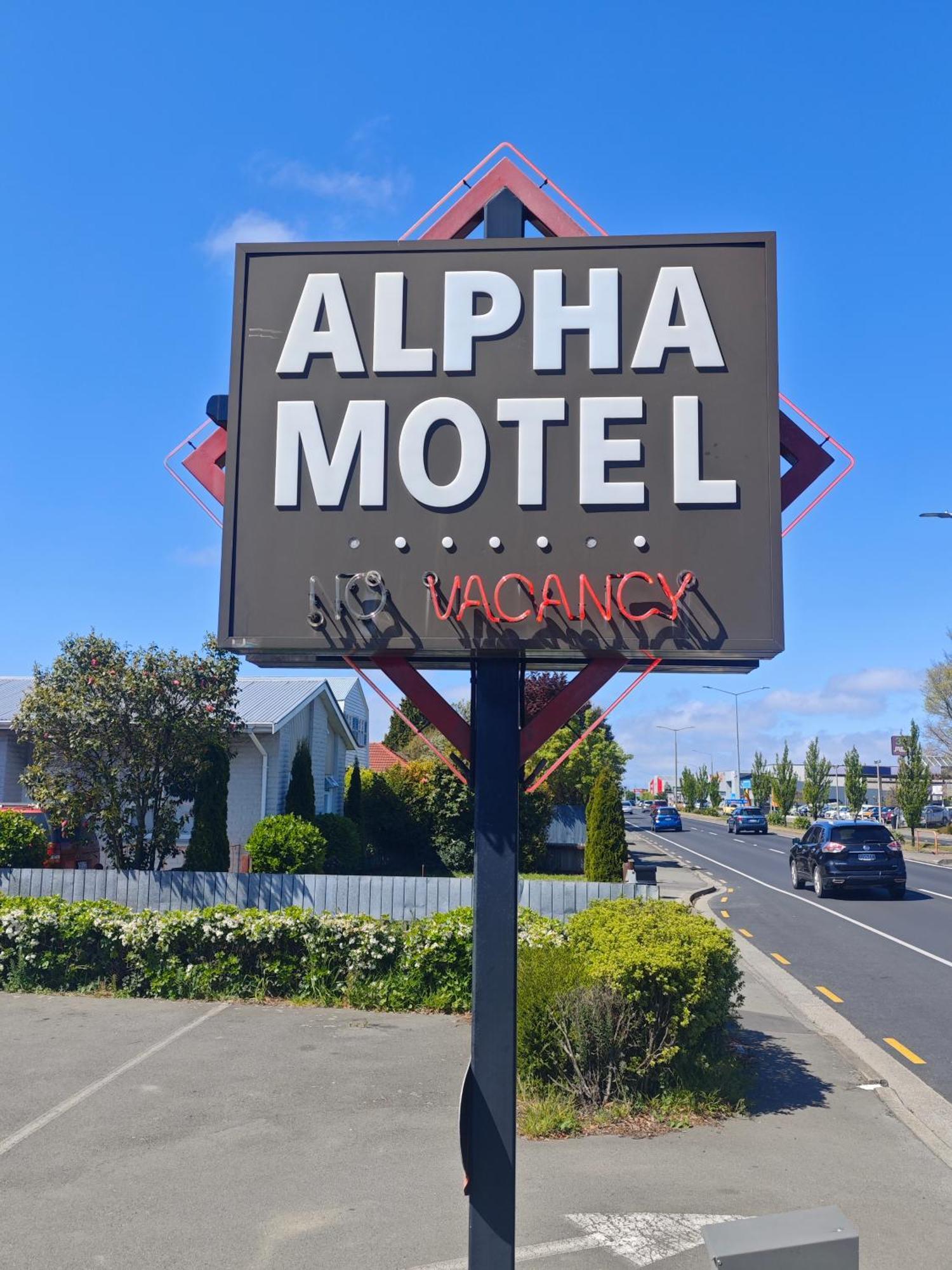 Alpha Motel Christchurch Bagian luar foto