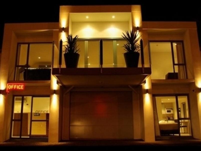 Alpha Motel Christchurch Bagian luar foto