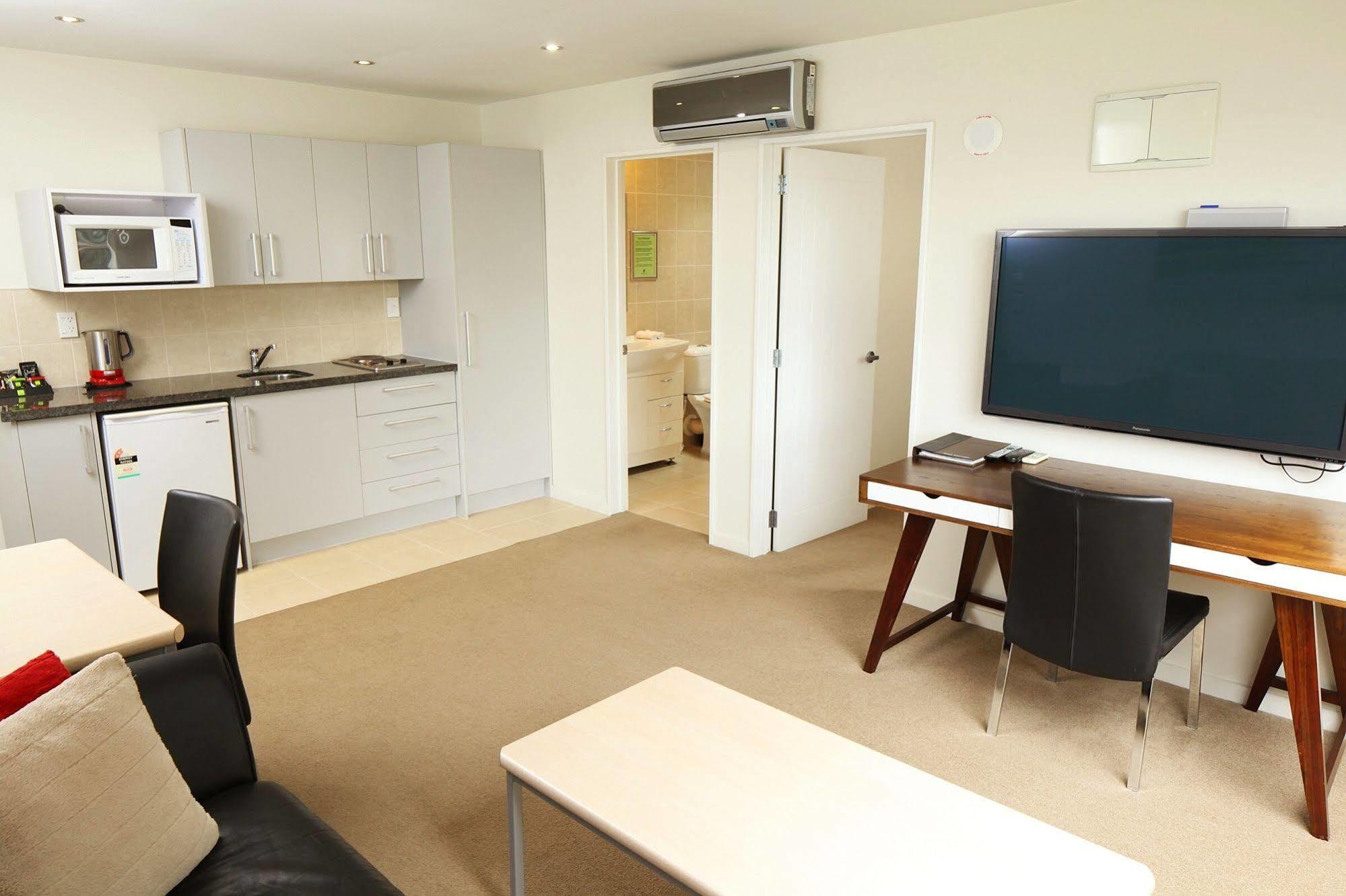 Alpha Motel Christchurch Bagian luar foto