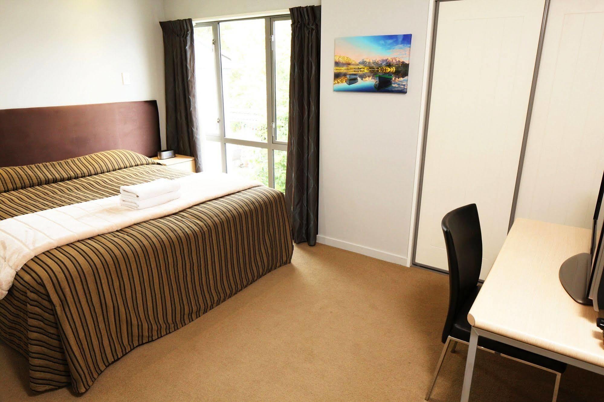 Alpha Motel Christchurch Bagian luar foto