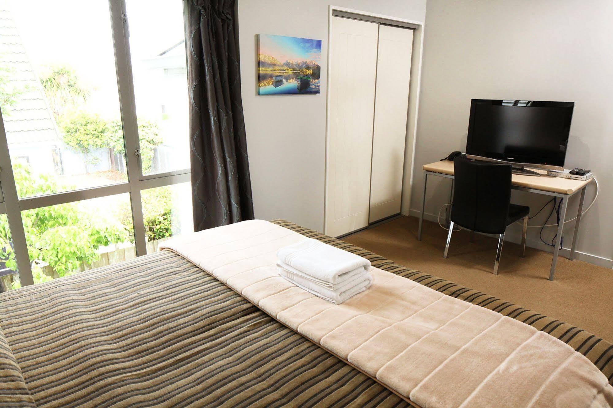 Alpha Motel Christchurch Bagian luar foto