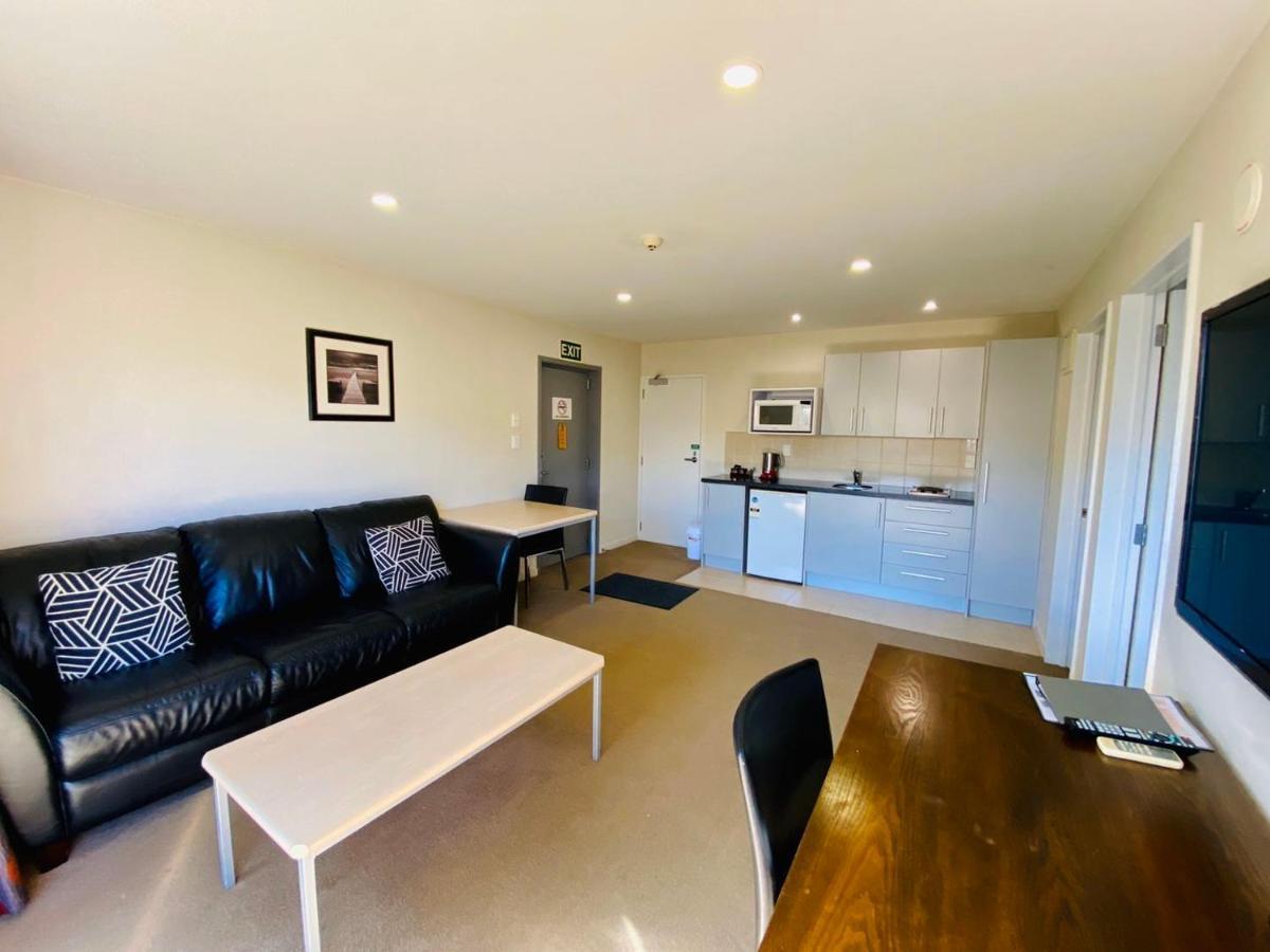Alpha Motel Christchurch Bagian luar foto